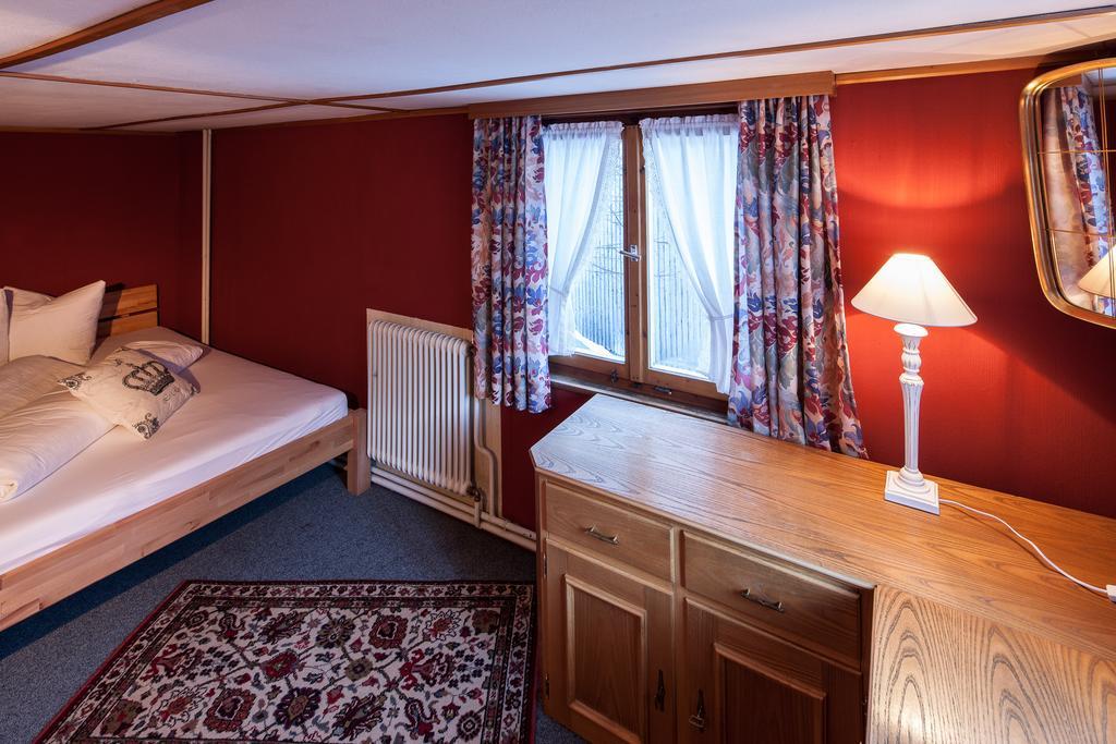 Alps Romantik Mellau Room photo